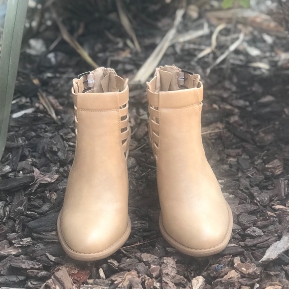 Caged ankle booties with buckle accent -toast PU - Picture 3 of 5
